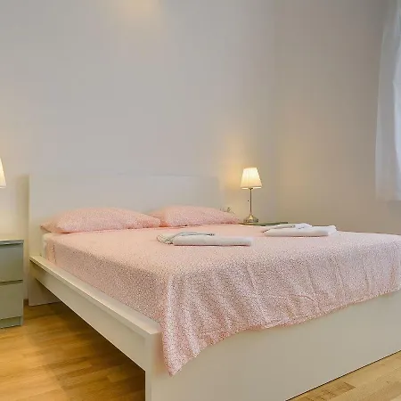 Casa Sebastiano Apartman Peroj